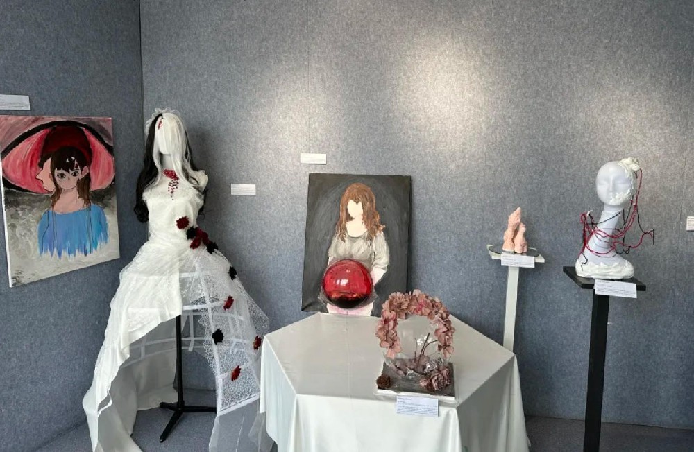 IBDP视觉艺术展 | 人间皆是浪漫，艺术永不落幕